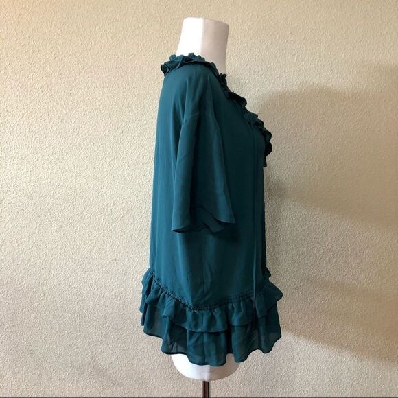 Chelsea28 Ruffle Hem Split Neck Blouse Size Medium - Picture 6 of 10